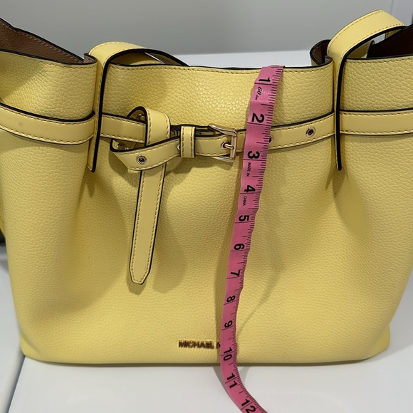 Michael Kors, handbag and wristlet - Picture 9 of 15